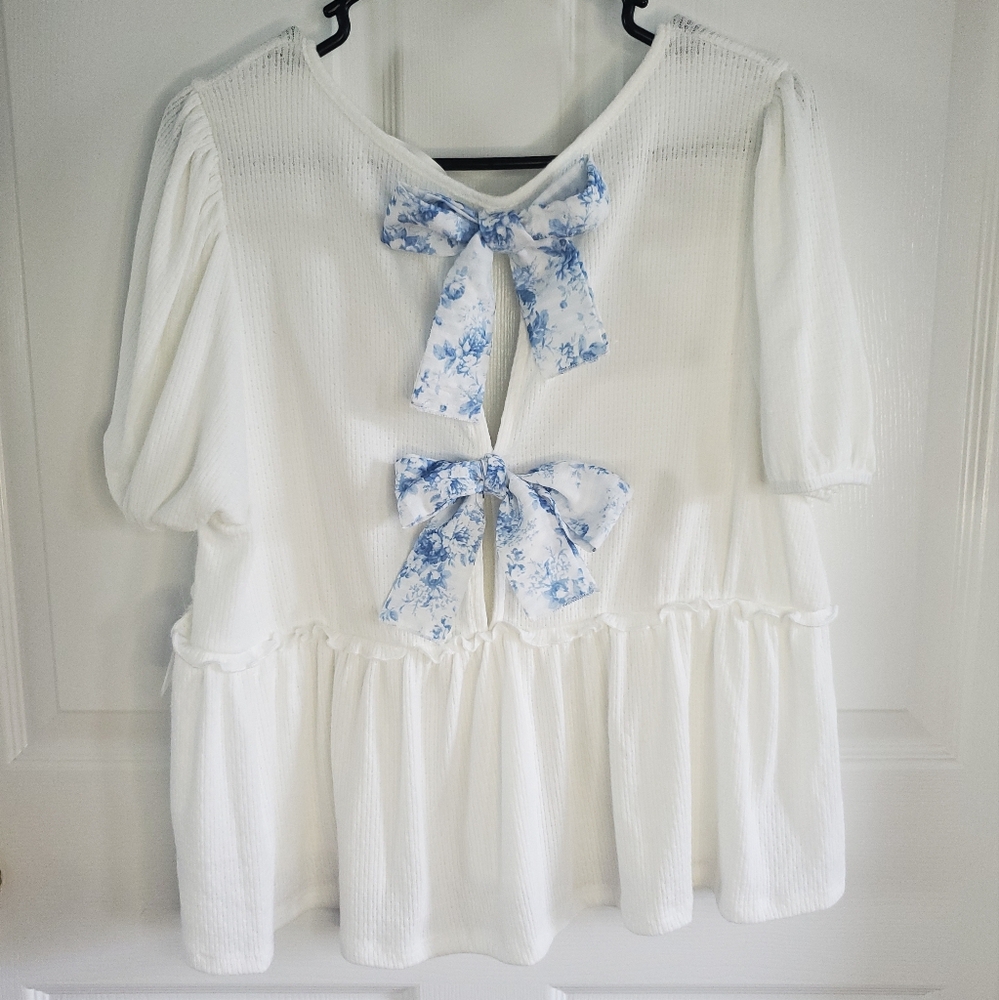 Altar'd State White Blouse with Blue Floral Back Bows. Size XL. #MP